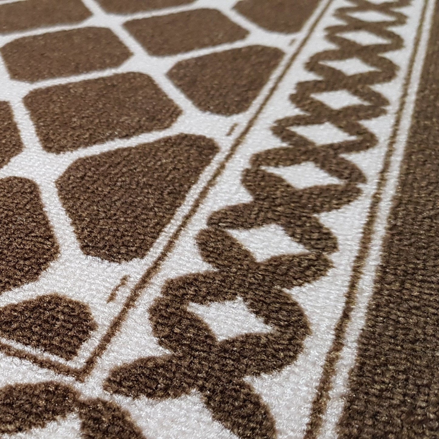 DM40 Ozzie Hall Runner Brown