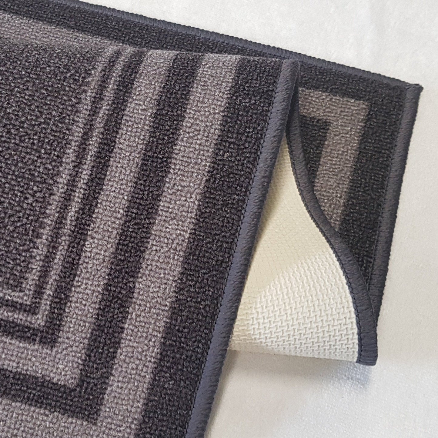 DM60 Ozzie Hall Runner Grey