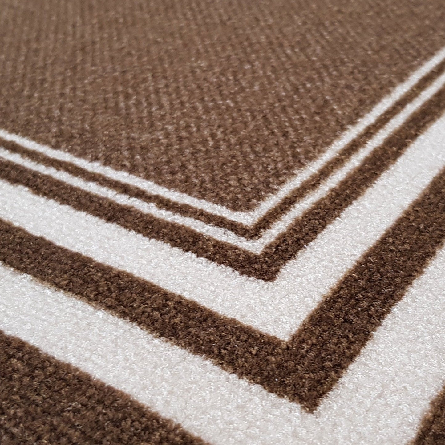 DM60 Ozzie Hall Runner Brown